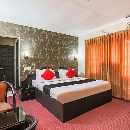 Capital O 72337 Hotel Konkan Tadka ムンバイ エクステリア 写真