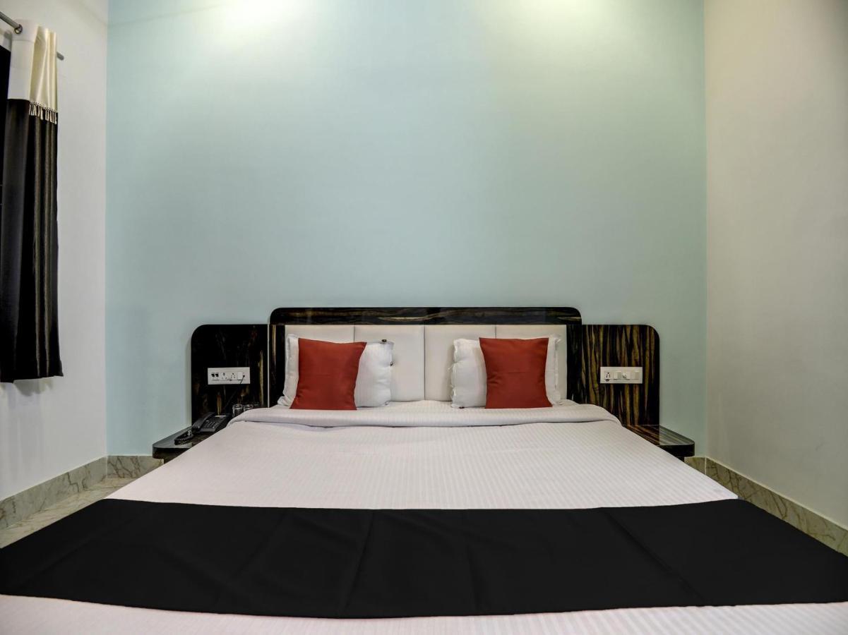 Capital O 72337 Hotel Konkan Tadka ムンバイ エクステリア 写真