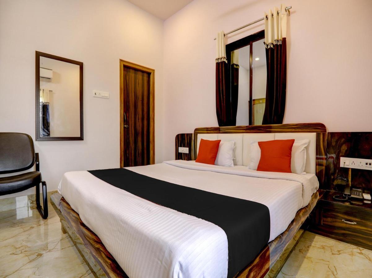 Capital O 72337 Hotel Konkan Tadka ムンバイ エクステリア 写真