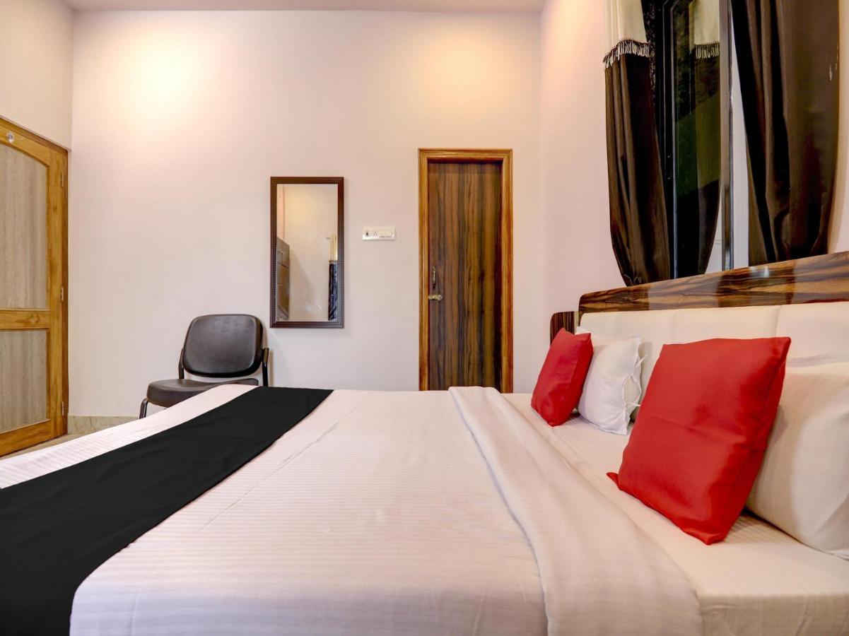 Capital O 72337 Hotel Konkan Tadka ムンバイ エクステリア 写真