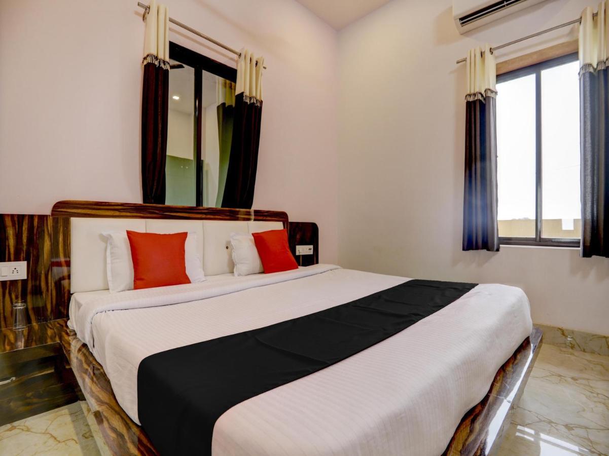 Capital O 72337 Hotel Konkan Tadka ムンバイ エクステリア 写真